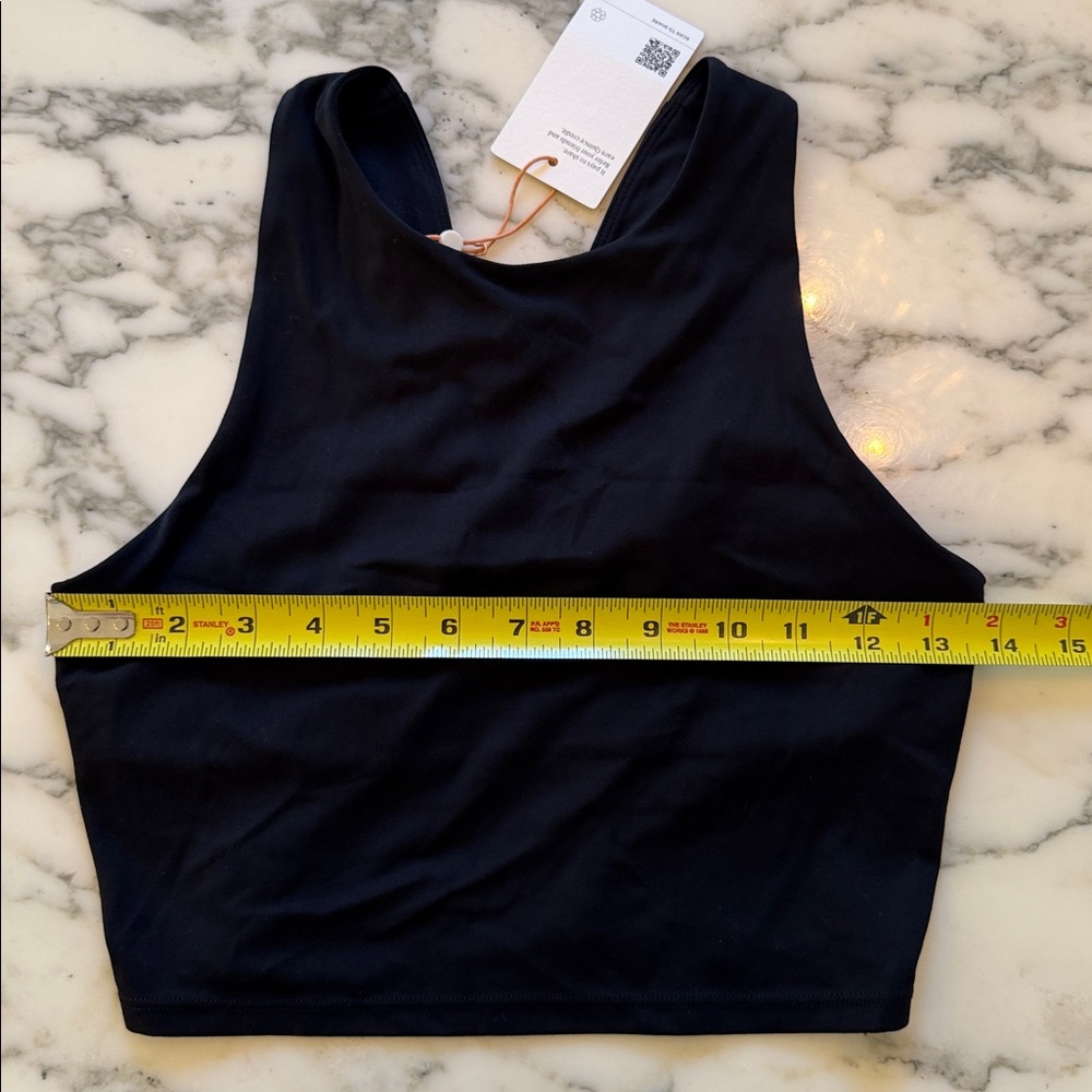 NWT Quince Women's Ultra-Form High-Neck Cropped Activewear Tank Black Size S - Picture 4 of 8